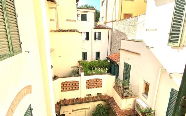 Laura 50 in Firenze With 6 Bedrooms and 3 Bathrooms