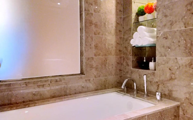SKY POOL Designer Suite 2-7Pax at KL City