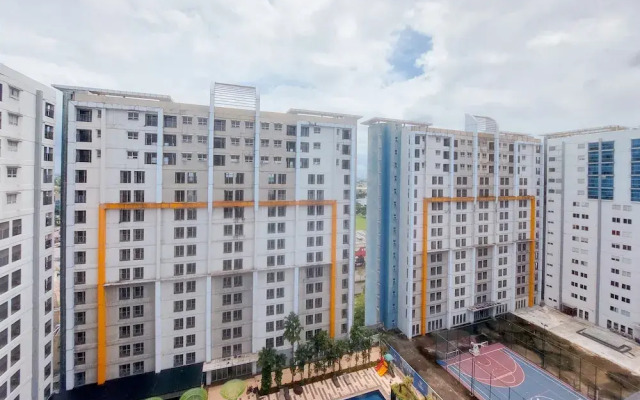 Spacious and Homey Studio Room Paramount Skyline Apartment