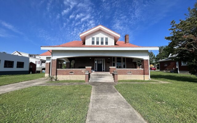 Homestay on Main by Twin Lakes Creamery