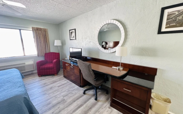 Sand Pebble Motor Lodge