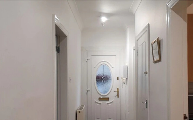 Dragon - Brassey Apartment 3 Room House