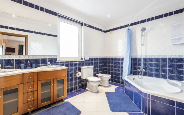 Villa Kambu Quelfes in Quelfes