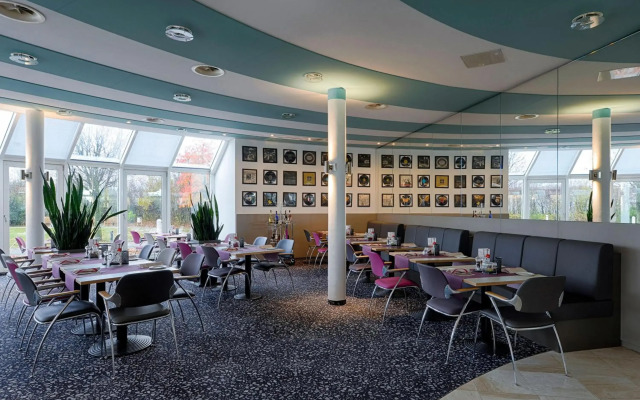 Globana Airport Hotel