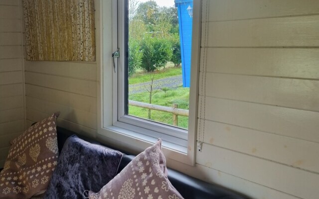 Glamping Hut - Riverview 5