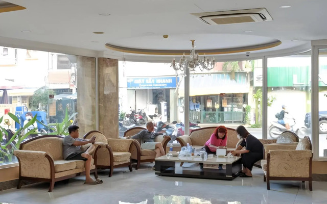 Dong Kinh Hotel