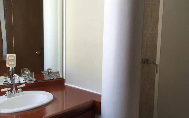 G K Suites Duraznos