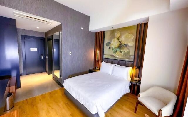 S Class Hotel Convention Center