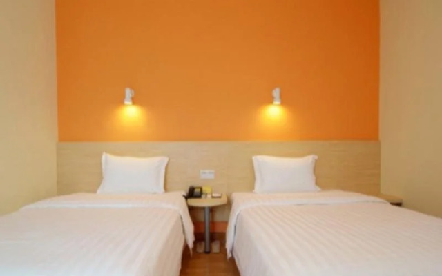 7 Days Inn Guangzhou Fangcun Jiaokou Metro 2nd Branch