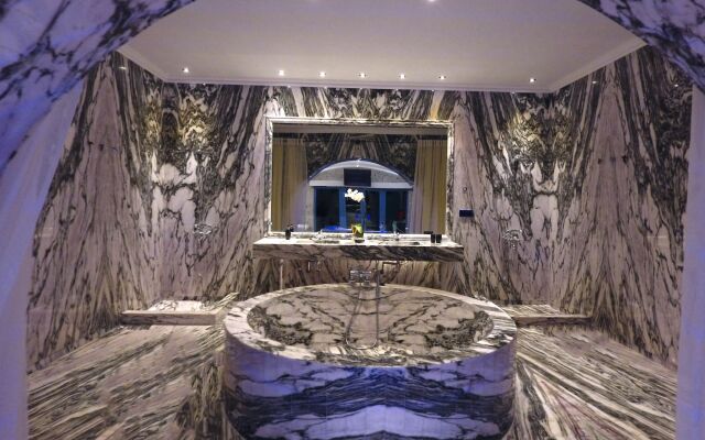 Agalia Luxury Suites