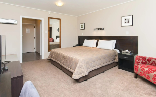 Discovery Settlers Hotel