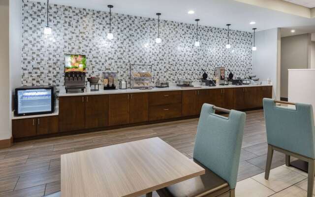 La Quinta Inn & Suites by Wyndham Jackson/Cape Girardeau