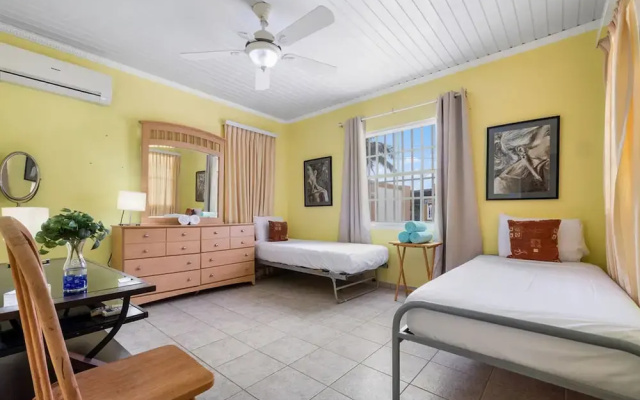 Cozy Tranquil 3BR 2BA Home w Private Pool Patio