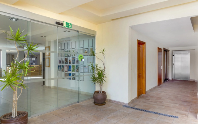 Royal Sunset Beach Club