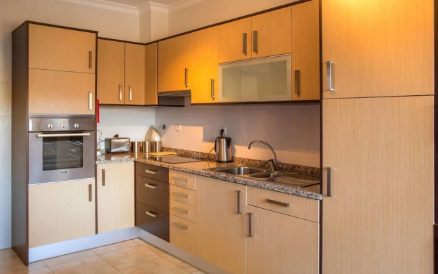 B05 - Luxury Central 2 bed with Spa by DreamAlgarve