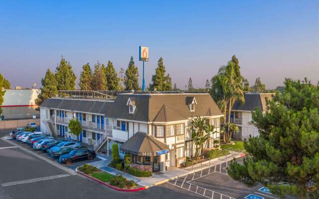 Motel 6 Merced, CA - North