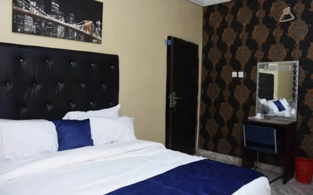 Stunning 3-bed House in Well Secured Estate, Lekki