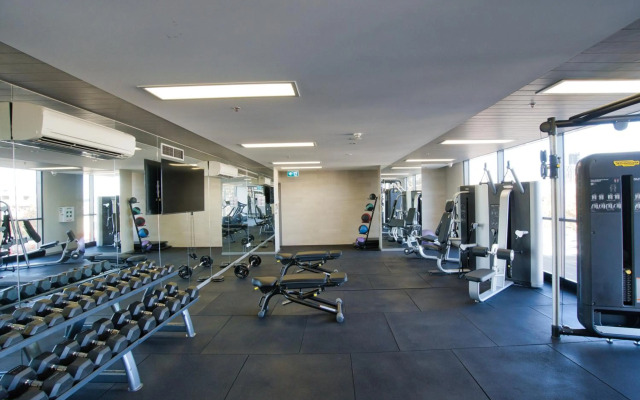 Luxury 2 Bedroom Apartment - Adelaide CBD