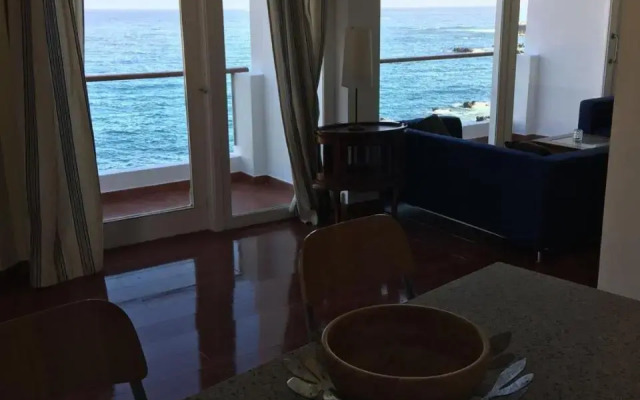 Ocean Views. Flat 3 bedrooms.