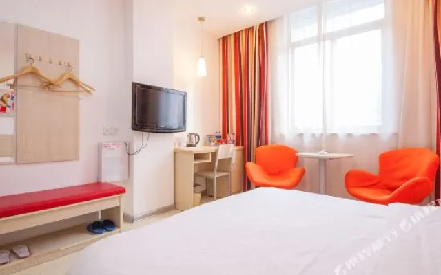 The Snypool Express Hotel