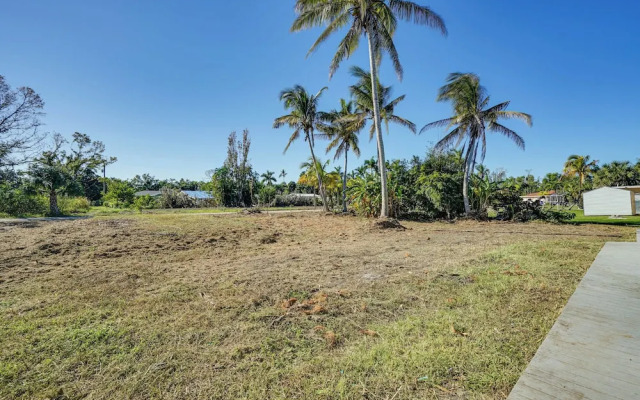 1 Mi to Boat Ramp: Bokeelia Home w/ Screened Patio