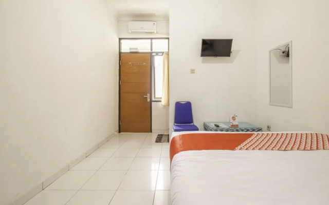 OYO 2418 Sutanto Guest House