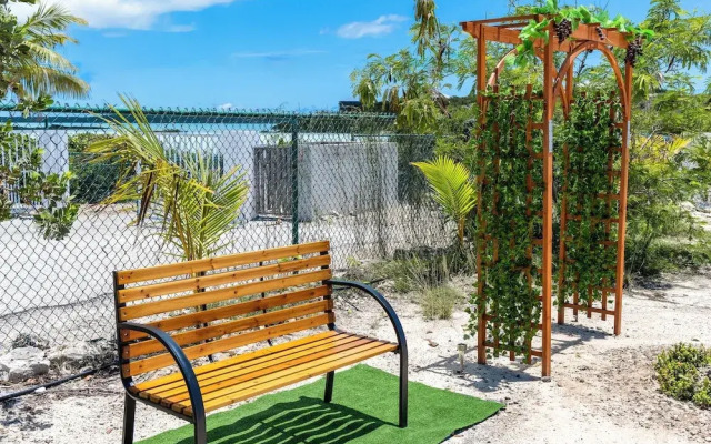 Chalk Sound Jungle Oasis Apartments