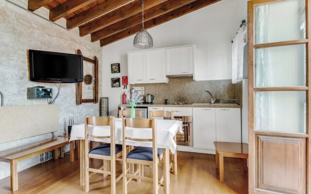 Sanders Arsorama Comfy 1 Bdr Apt w Shared Patio