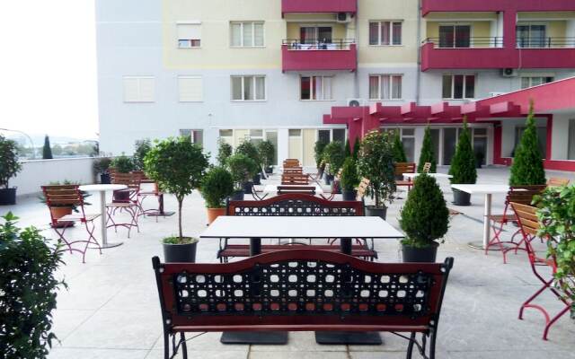 Garden City Albania - Hostel