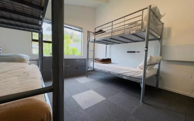 Waiheke Backpackers Hostel