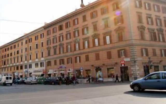 Vatican Rooms Guest House