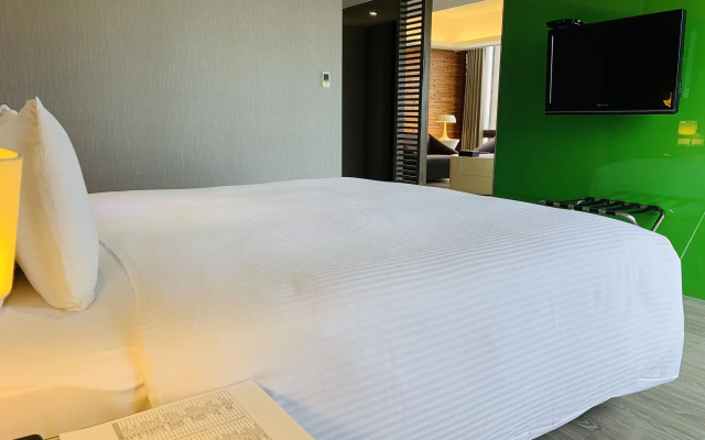 CHECK inn SELECT Hualien LinSen