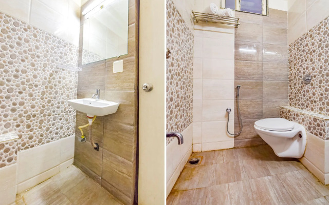 Fabhotel A1 Plaza