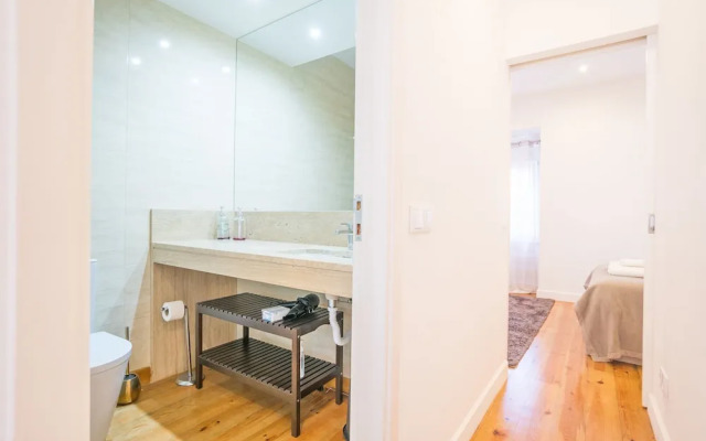 Principe Real Charming and Modern Apartment