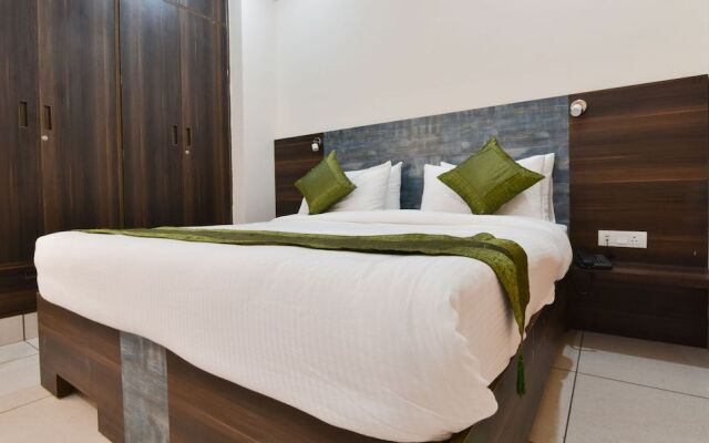 Treebo Essence Huda City Centre