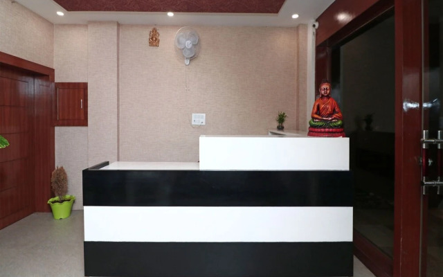 OYO 16678 Rohtak Palace