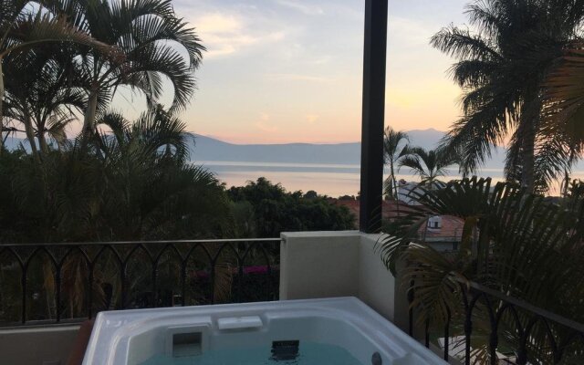 Hotel Lindo Ajijic Bed & Breakfast