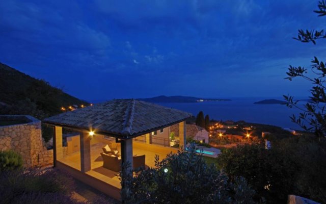 Luxury Panorama Villa Dia