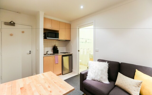 WILLOW, Carlton Studio Apartment