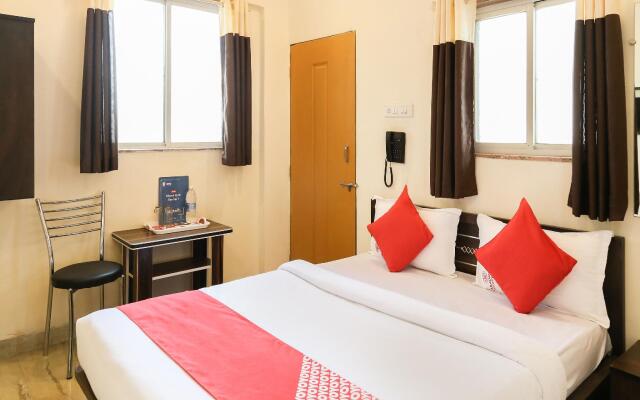 OYO 16670 Aradya Executive