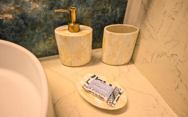 Schinoza Luxury Suites