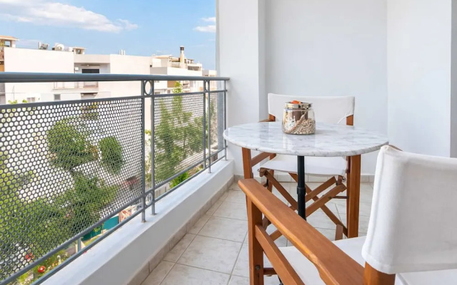 Beach Vibe - Seaside Stay w Balcony Near Volos