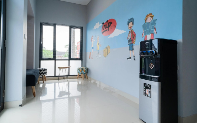 RedDoorz near Sindu Kusuma Edupark 3