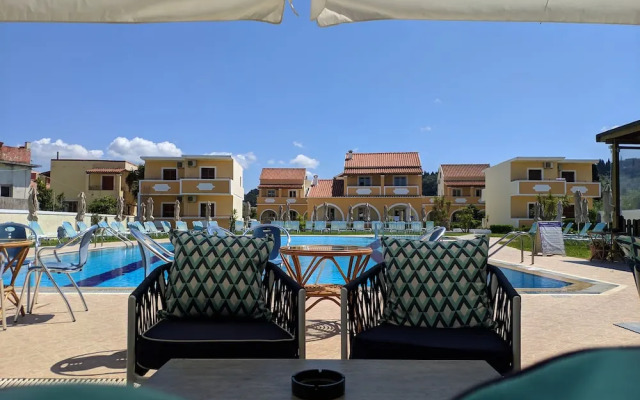 Tondoris Apartments