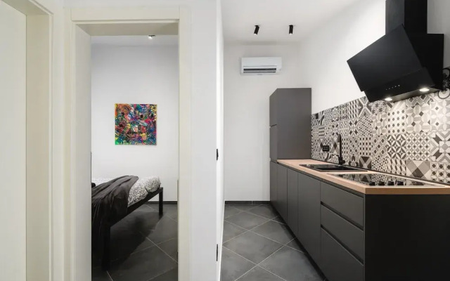 Apartment With Scenic View