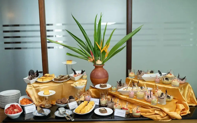Good Wood Airport Hotel