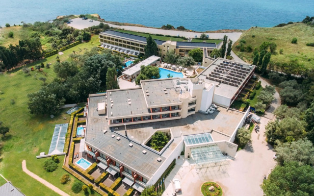 Alexander Beach hotel & Spa