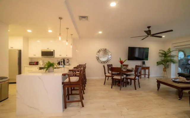 Del Mar 4M - 3 bdr 2 Bath Condo