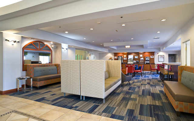 Holiday Inn Express Hotel & Suites Vermillion by IHG