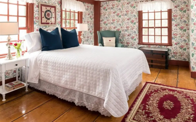 Waldo Emerson Inn